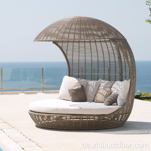 Außenbett mit Baldachin Rattan Outdoor -Tagesbett